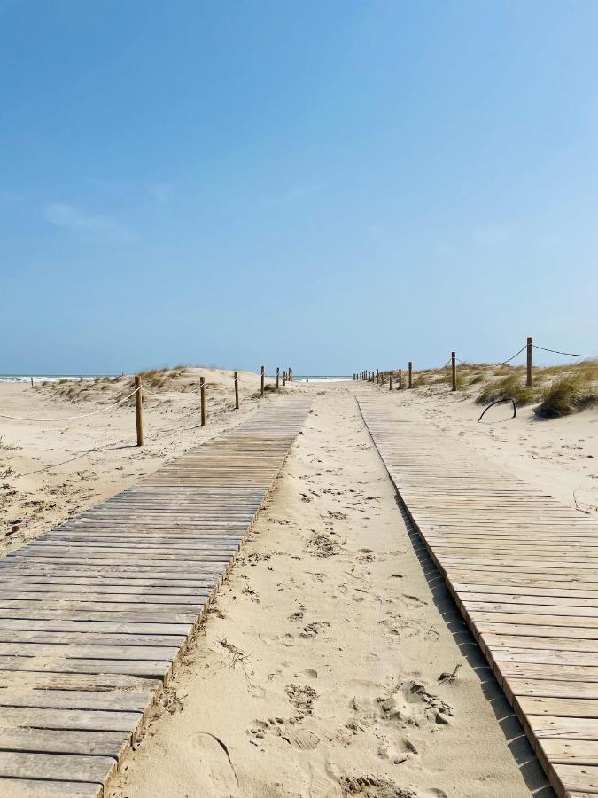 Cozy 2-Bedroom Serviced Apartment With Netflix Puerto de Sagunto Exterior photo